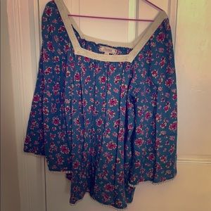 Decree Boho-Flow Top 👚🌷🌺